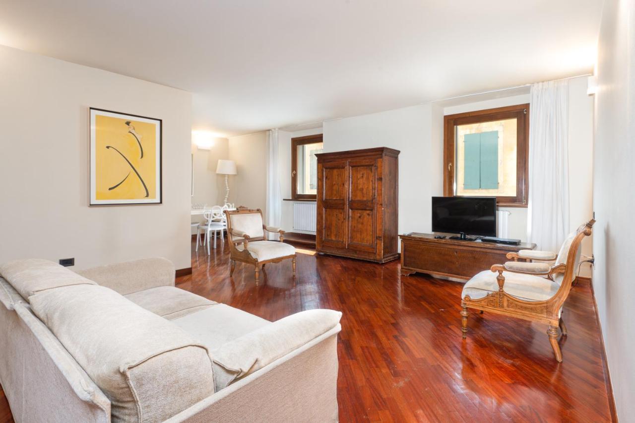 Cozy 2 Bedroom In The Heart Of Verona Ngoại thất bức ảnh