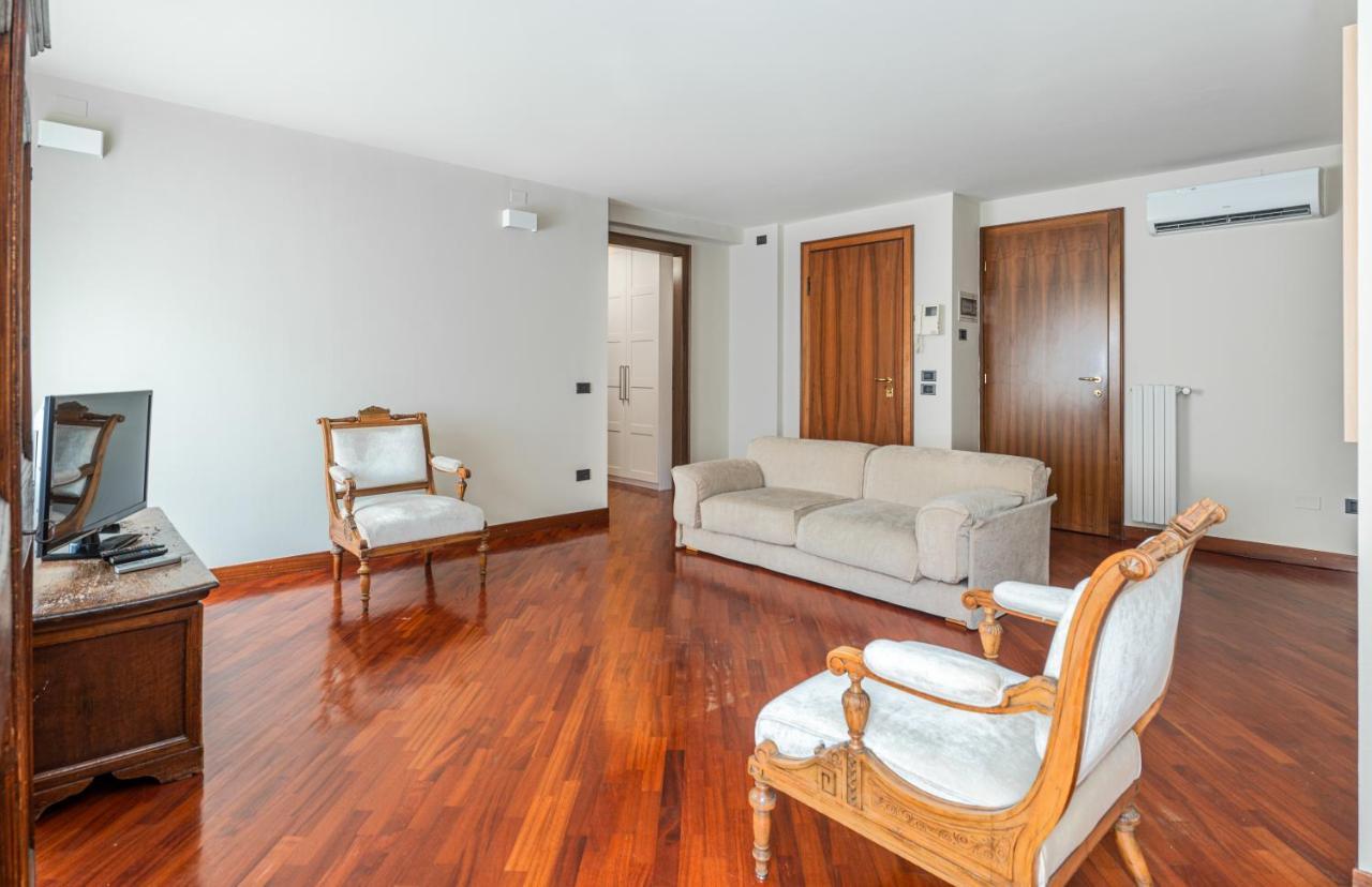 Cozy 2 Bedroom In The Heart Of Verona Ngoại thất bức ảnh
